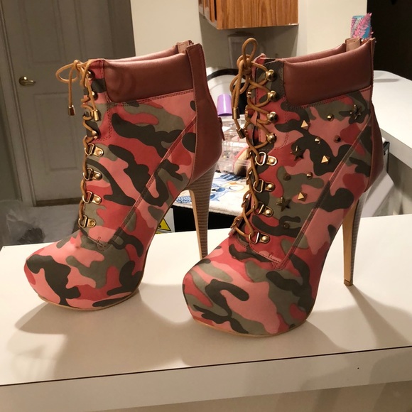 Shoes - Picture 3 of 3